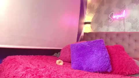 Amelie online show from 12/14/25, 12:43