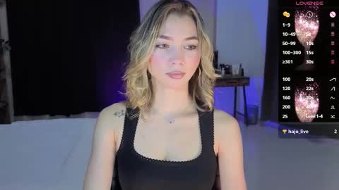 Snapshot of amelieaxie chatting on 01/10/26, 02:57 Isabella online show from 01/10/26, 02:57