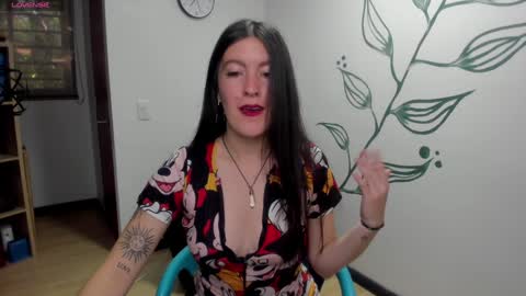 Snapshot of ameliegray chatting on 12/13/24, 12:28 A M E L I E online show from 12/13/24, 12:28