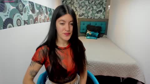 Snapshot of ameliegray chatting on 01/24/25, 06:04 A M E L I E online show from 01/24/25, 06:04