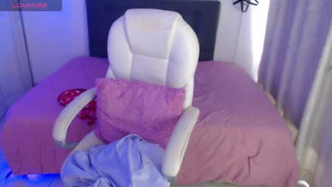 Snapshot of amelierose1 chatting on 05/01/26, 03:38 Amelie online show from 05/01/26, 03:38