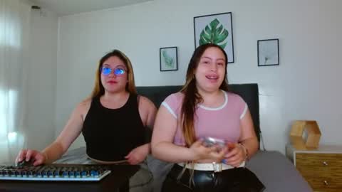 Amelie  online show from 06/26/26, 02:43