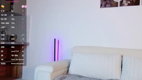 Victoria online show from 11/26/25, 07:26