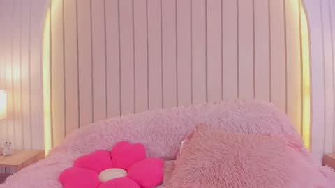 Amelia online show from 10/02/25, 12:17