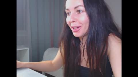 amelinamersi online show from 09/18/25, 05:15