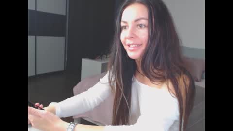 amelinamersi online show from 10/19/25, 03:56