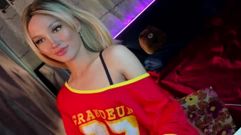 Snapshot of amelinckx chatting on 02/04/25, 05:55 amelinckx online show from 02/04/25, 05:55