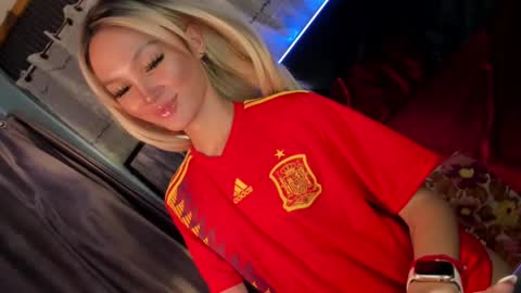 Snapshot of amelinckx chatting on 02/24/25, 10:03 amelinckx online show from 02/24/25, 10:03