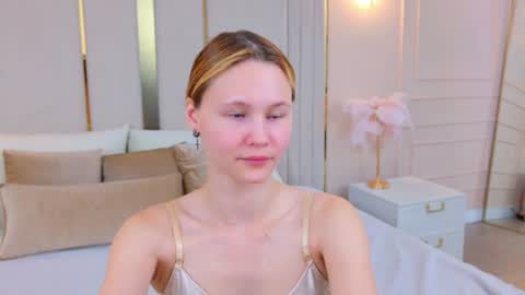 AmeliRoyse online show from 06/15/26, 05:26