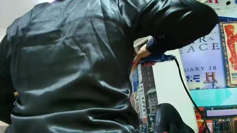 Amell Thomson online show from 10/23/25, 11:31