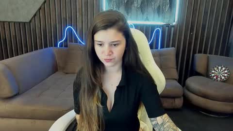 amellymillyy online show from 09/20/25, 12:39