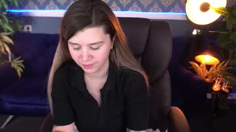 amellymillyy online show from 11/19/25, 08:20