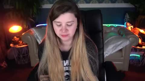 Snapshot of amellymillyy chatting on 03/17/26, 08:23 amellymillyy online show from 03/17/26, 08:23