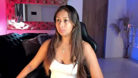 Snapshot of amelyamann chatting on 05/24/26, 12:32 online show from 05/24/26, 12:32