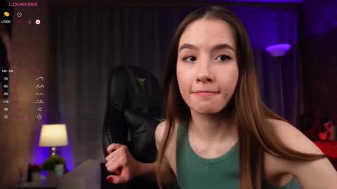 Snapshot of amelyxxx chatting on 02/13/25, 05:58 Amy online show from 02/13/25, 05:58