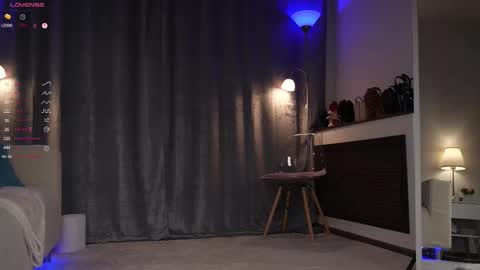 Snapshot of amelyxxx chatting on 09/15/25, 01:16 Amy online show from 09/15/25, 01:16