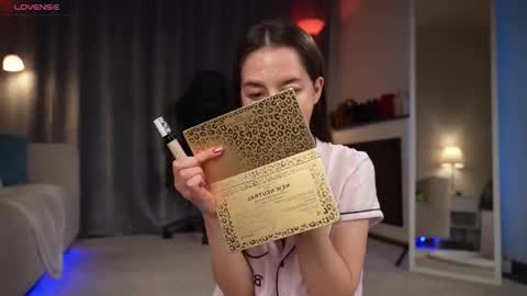 Snapshot of amelyxxx chatting on 10/10/25, 12:42 Amy online show from 10/10/25, 12:42