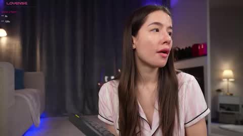 Snapshot of amelyxxx chatting on 10/12/25, 01:04 Amy online show from 10/12/25, 01:04