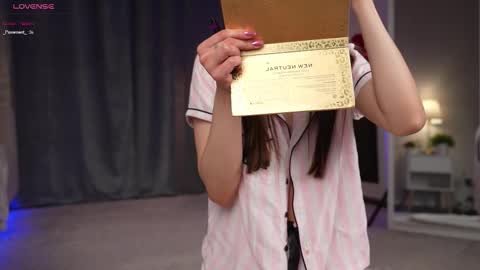 Snapshot of amelyxxx chatting on 10/18/25, 02:36 Amy online show from 10/18/25, 02:36