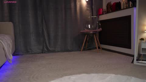 Snapshot of amelyxxx chatting on 10/31/25, 01:39 Amy online show from 10/31/25, 01:39