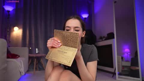 Snapshot of amelyxxx chatting on 03/08/26, 02:59 Amy online show from 03/08/26, 02:59