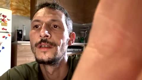 Snapshot of amendolaa536 chatting on 11/08/25, 01:22 amendolaa536 online show from 11/08/25, 01:22