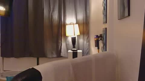 HOT white  naughty leo  xxx online show from 12/05/25, 12:47