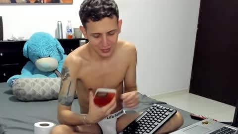 Snapshot of americanbig_dick chatting on 11/13/25, 12:20 Lucian online show from 11/13/25, 12:20