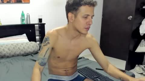 Snapshot of americanbig_dick chatting on 11/17/25, 05:46 Lucian online show from 11/17/25, 05:46