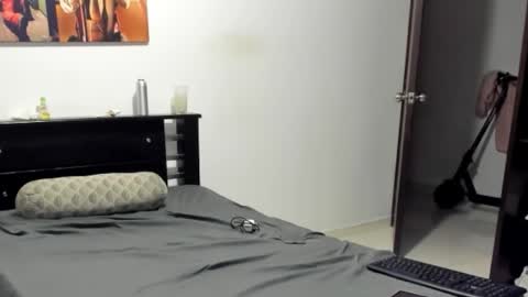 Snapshot of americanbig_dick chatting on 11/18/25, 05:56 Lucian online show from 11/18/25, 05:56