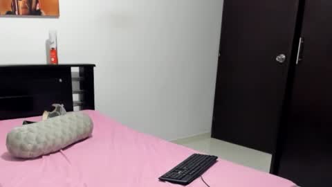 Snapshot of americanbig_dick chatting on 11/24/25, 11:48 Lucian online show from 11/24/25, 11:48