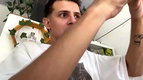 Snapshot of americanbig_dick chatting on 02/26/26, 09:14 Lucian online show from 02/26/26, 09:14