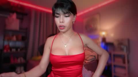 Snapshot of amethyst_ts chatting on 04/13/26, 12:10 AMETHYST look at my BIO online show from 04/13/26, 12:10