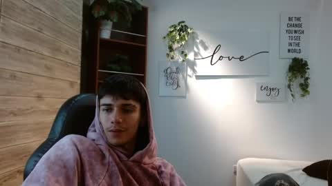 amethystshadow online show from 04/26/26, 04:54