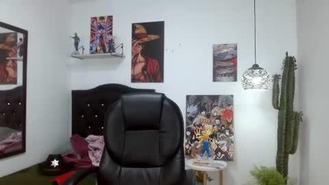 Snapshot of amethystshadow chatting on 06/20/26, 03:53 amethystshadow online show from 06/20/26, 03:53