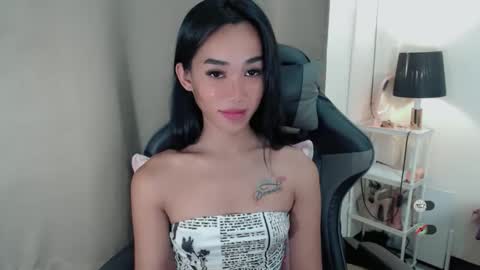 Snapshot of ami_lewis chatting on 11/20/25, 03:01 JOANNA online show from 11/20/25, 03:01