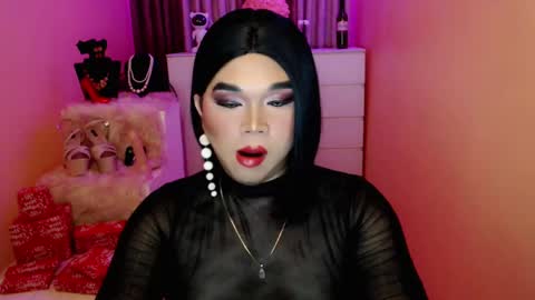 Queen Mireska online show from 12/21/24, 05:40