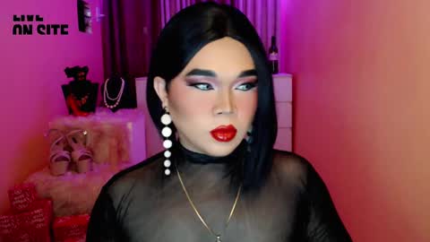 Queen Mireska online show from 12/22/24, 04:17