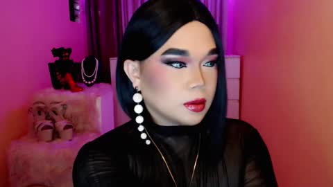 Queen Mireska online show from 12/31/24, 05:44