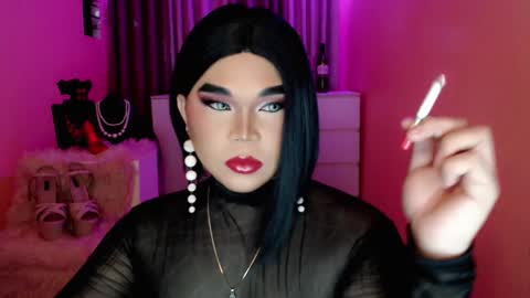 Queen Mireska online show from 01/05/25, 10:53