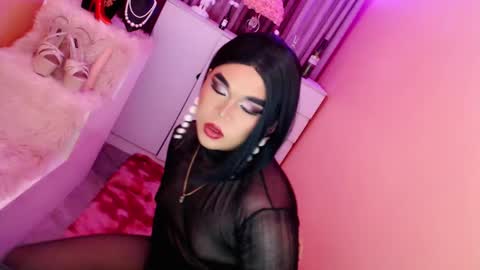 Queen Mireska online show from 01/14/25, 04:18