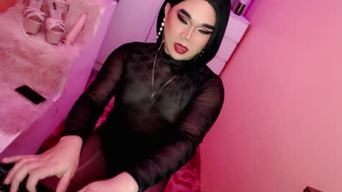 Queen Mireska online show from 02/07/25, 06:24