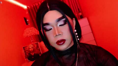 Queen Mireska online show from 03/12/25, 03:40