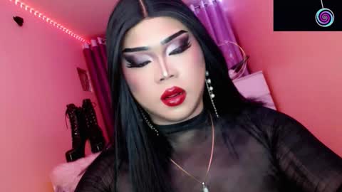 Queen Mireska online show from 10/26/25, 03:40