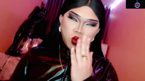 Queen Mireska online show from 05/04/26, 04:25