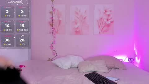 AmiiClark  online show from 05/25/26, 06:58