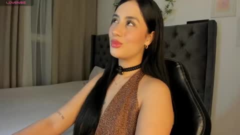Snapshot of amiirra_ chatting on 06/07/26, 02:37 Amira sweet online show from 06/07/26, 02:37