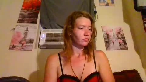 Snapshot of amileamariestar chatting on 09/21/25, 11:39 amileamariestar online show from 09/21/25, 11:39