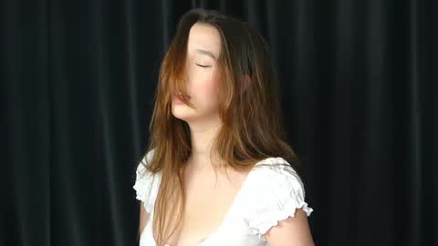 Snapshot of amilia4u chatting on 10/03/25, 08:00 A online show from 10/03/25, 08:00