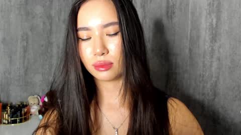 Snapshot of amina_artin chatting on 12/22/24, 05:10 Amina online show from 12/22/24, 05:10